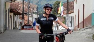 Evelyn Mullins Cycling on the  tour with redspokes